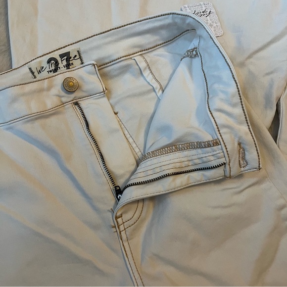 NWT We the Free 27 Float On Flare Jeans
FREE PEOPLE - Picture 5 of 14